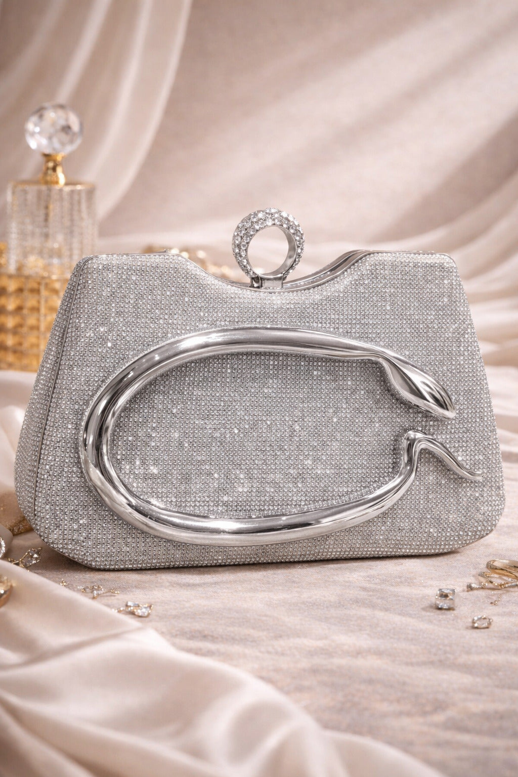 Snake Clutch