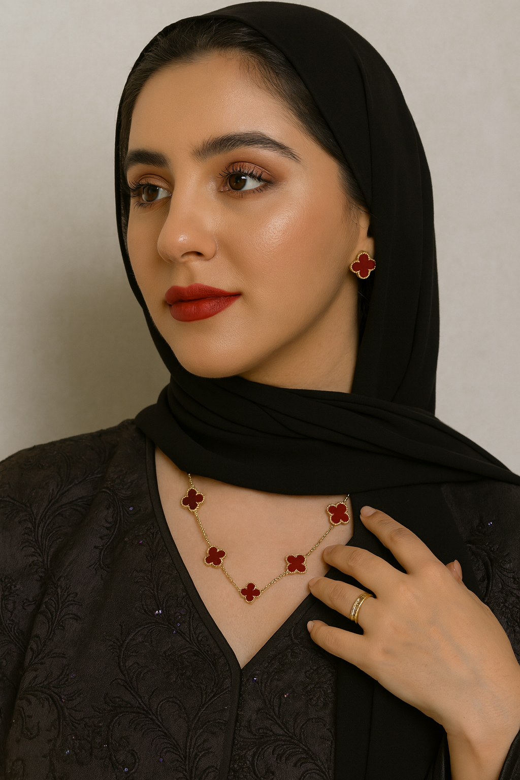 Alhambra Pendant Set