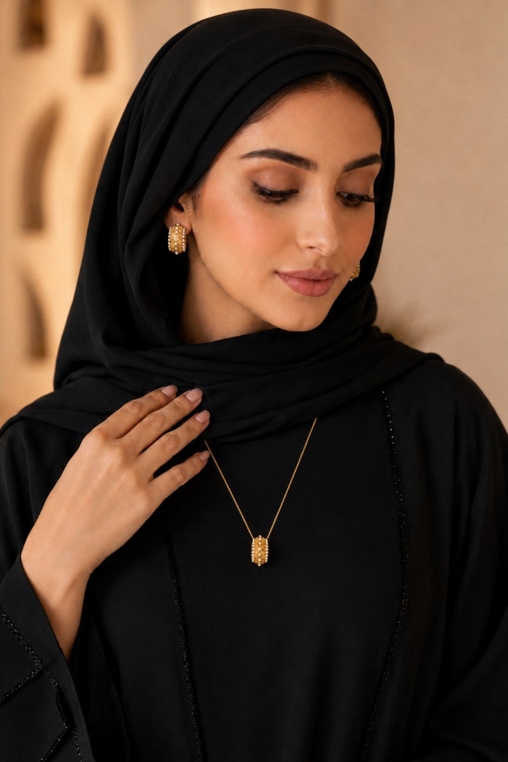 Noor Gold Pendant Set