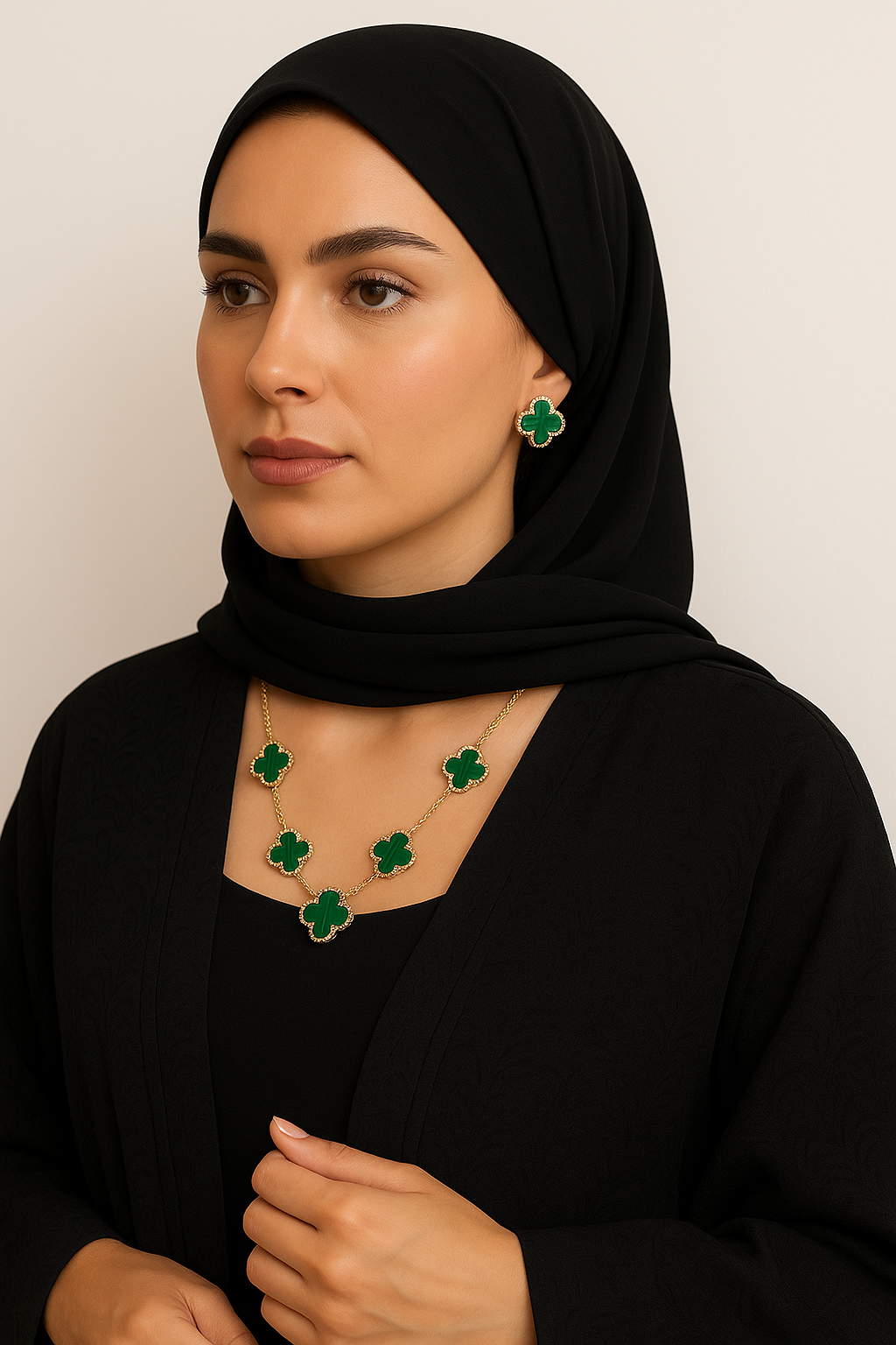 Alhambra Pendant Set
